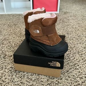 Northface Alpenglow Boots